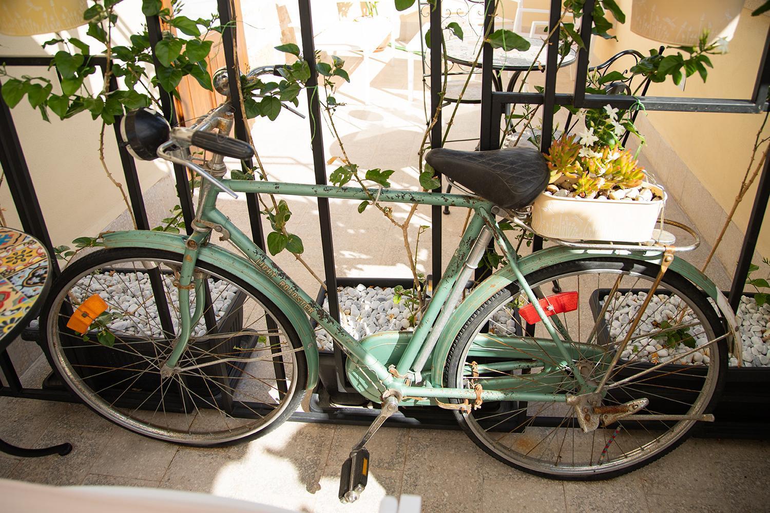 Bed and Breakfast Le Tre Ninfe Cinisi Exterior foto